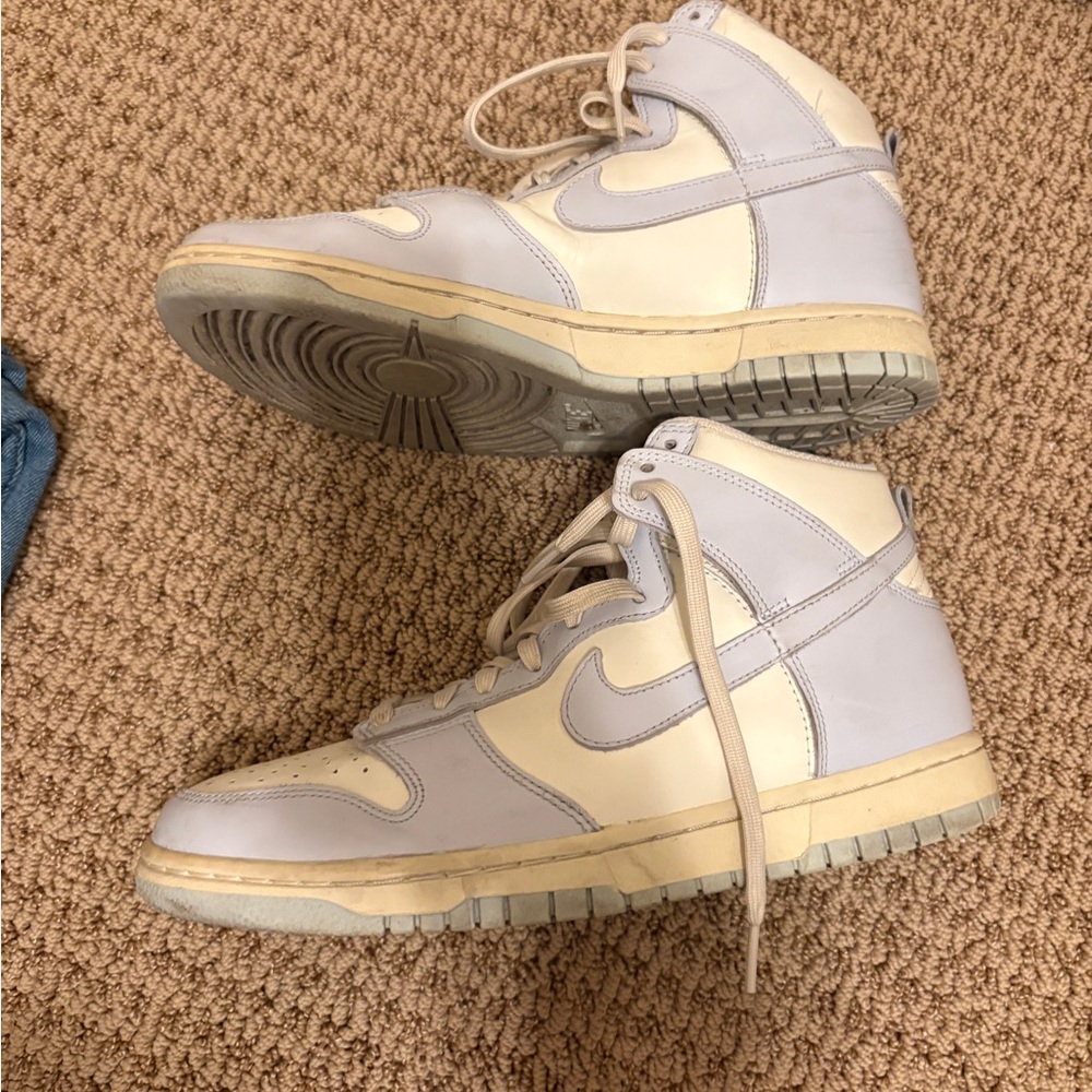 Nike High-Top Sneakers in Light Gray and Cream